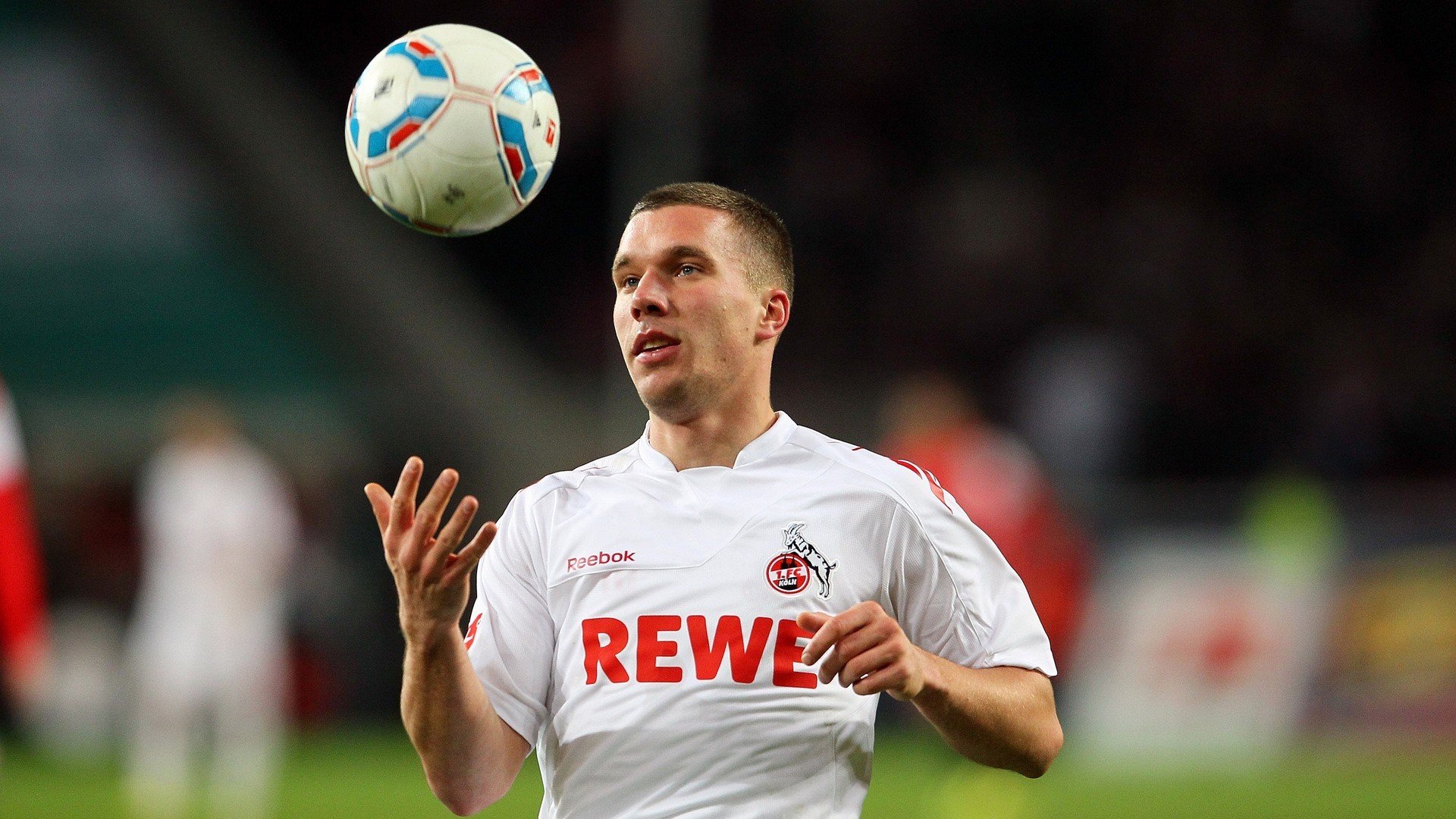 “伊万·戈梅斯的全能表现，帮助美洲狮队在全球橄榄球舞台崭露头角”