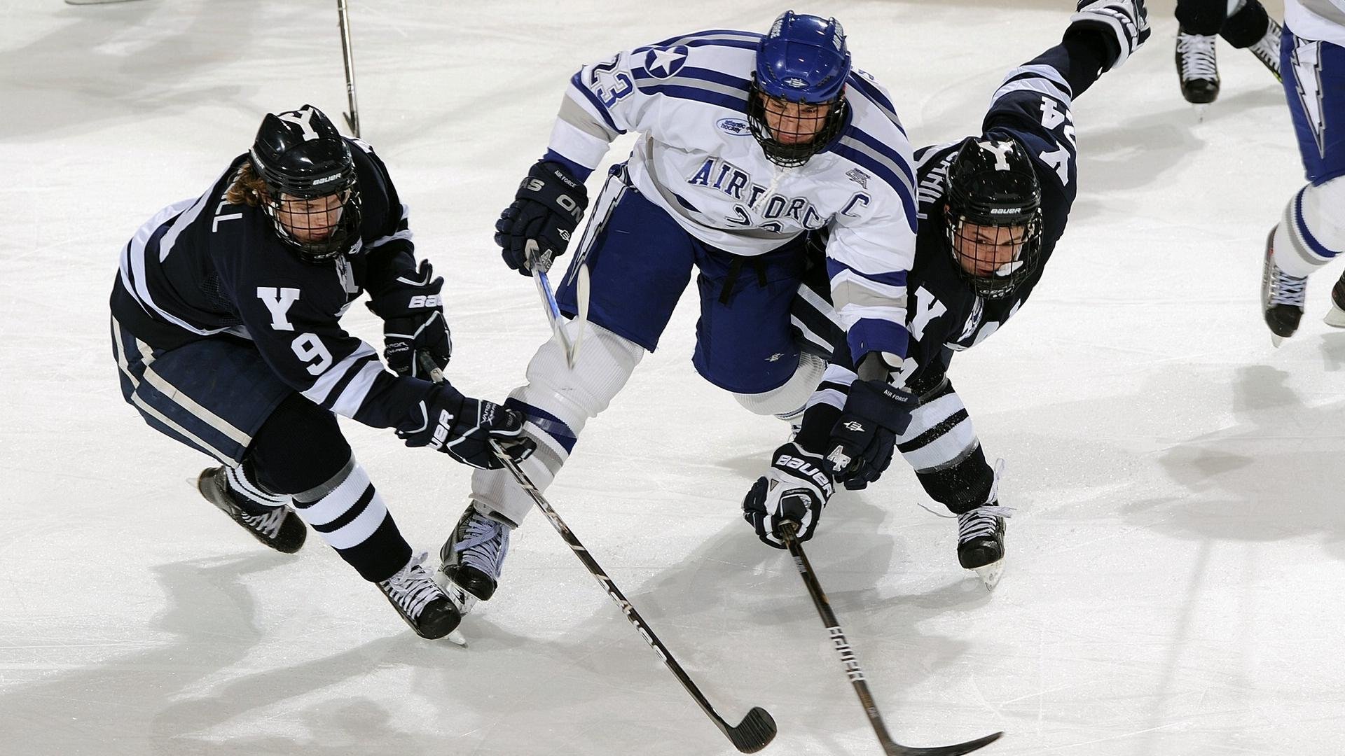 巴尔:全黑队中场“调度员”,精准传球打破僵局