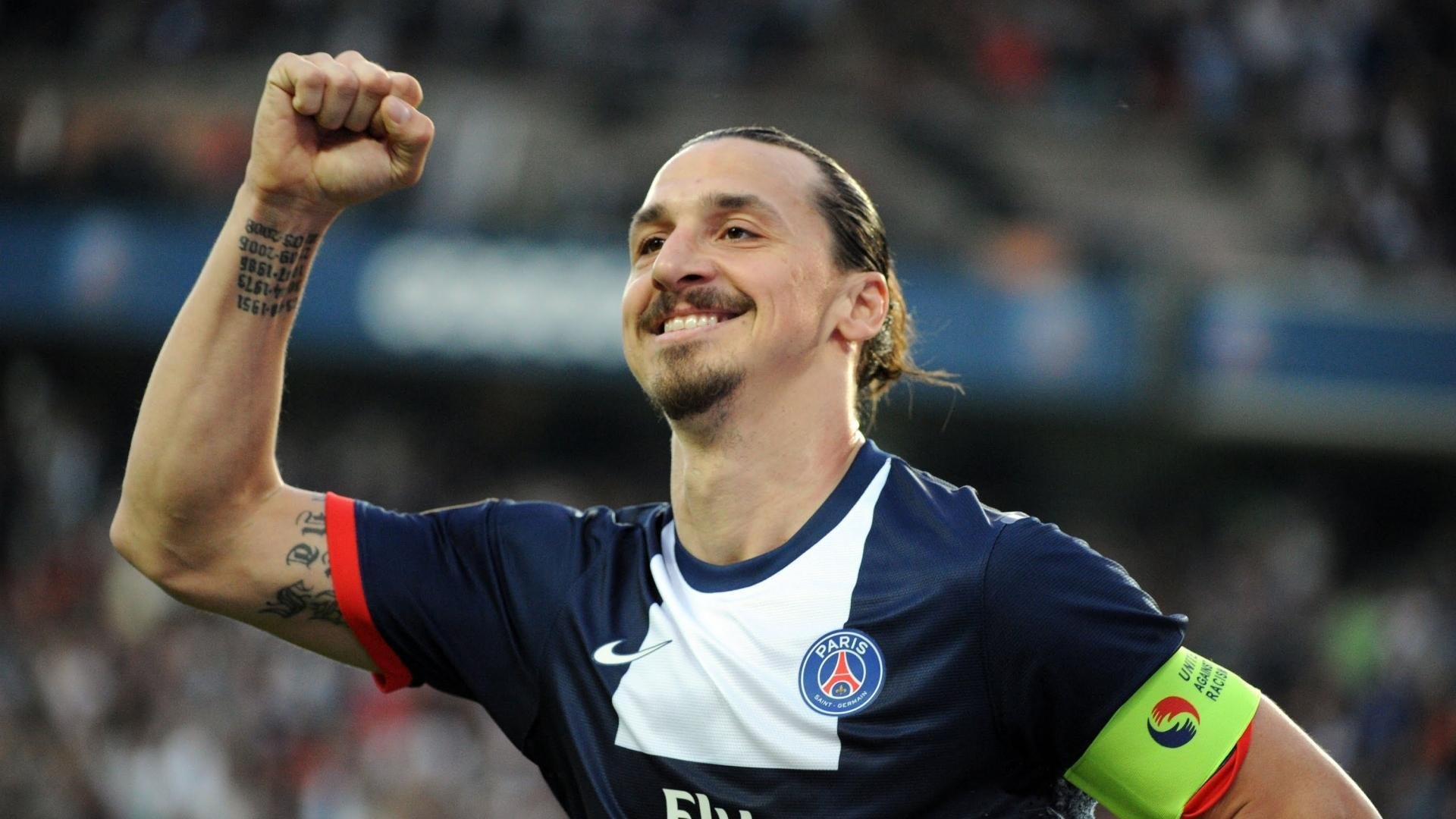 巴雷特:稳重的脚法和无畏的进攻使全黑队在压力下表现突出,巴雷特厉害吗