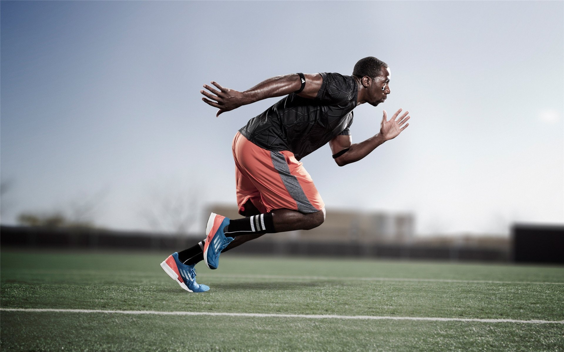 弗兰：全黑队攻守兼备的“全能兵器”，防守强悍，进攻犀利